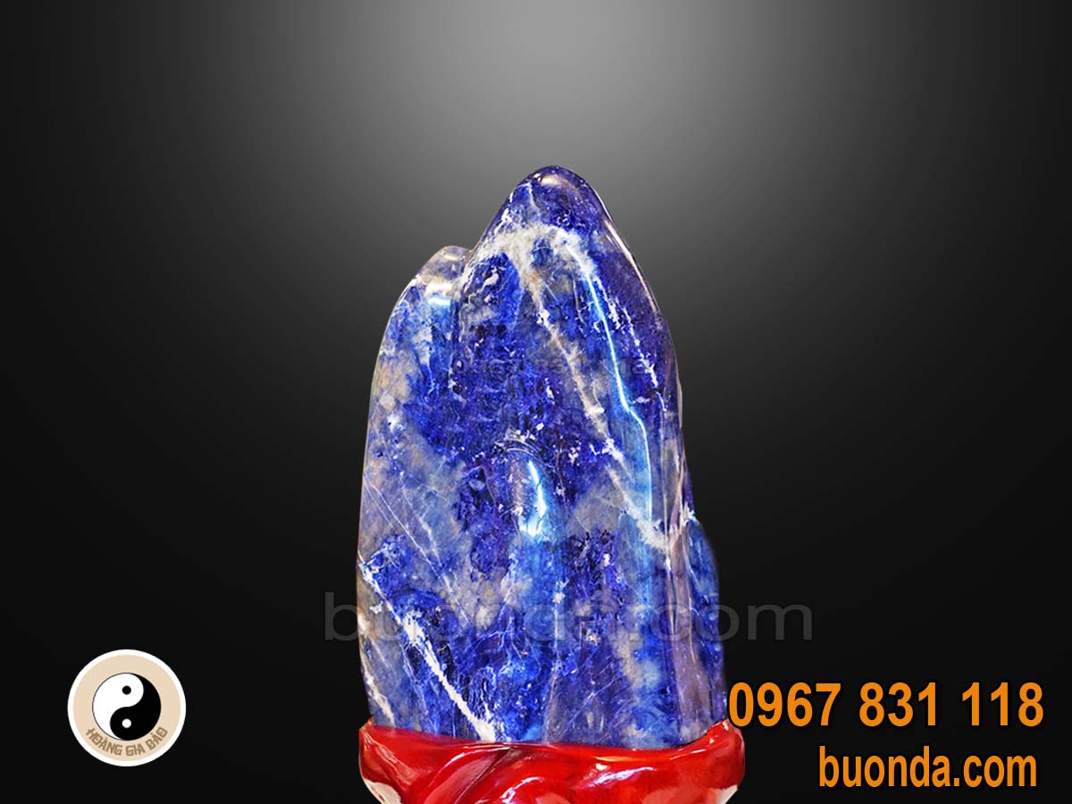 nguoi-menh-thuy-hop-da-mau-xanh-nuoc-bien