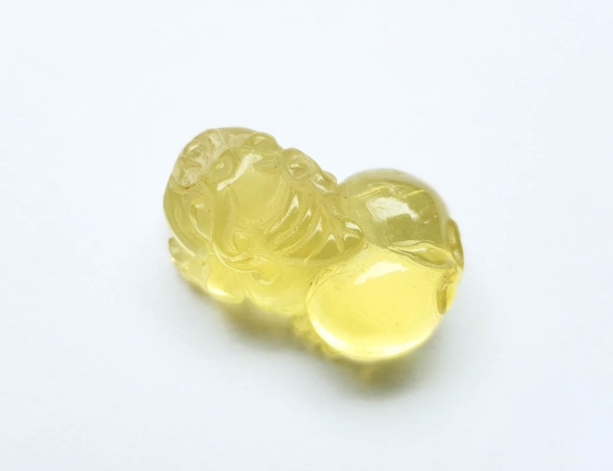 Mặt tỳ hưu đá phong thủy mệnh Thổ