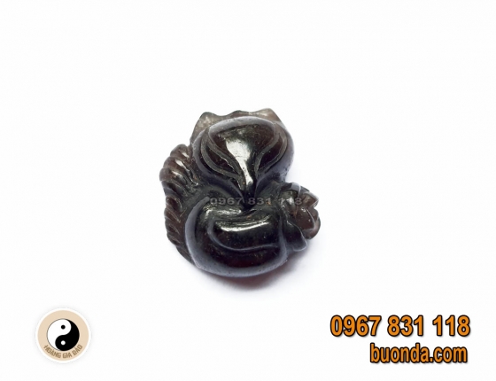 Mệnh thủy đeo màu gì