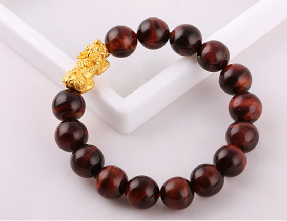 Nam mệnh Hỏa đeo vòng phong thủy màu gì, vòng đá hợp mệnh hỏa?
