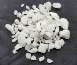 Rải đá thạch anh xuống nền nhà
